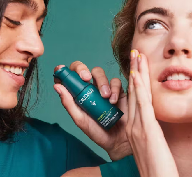 CAUDALIE los beneficios de la vid para el tratamiento y cuidado de la piel. Vinergetic C+ Sérum Vitamina C Antifatiga