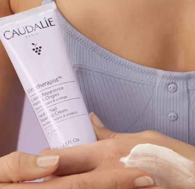 CAUDALIE los beneficios de la vid para el tratamiento y cuidado de la piel. Vinotherapist™Dúo Crema Reparadora para Manos y Uñas