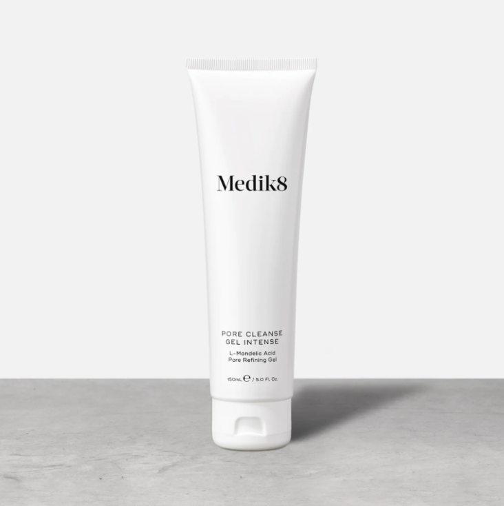 Medik8 Piel Bella de por Vida PORE CLEANSE GEL™ INTENSE Gel refinador de poros con ácido L-mandélico