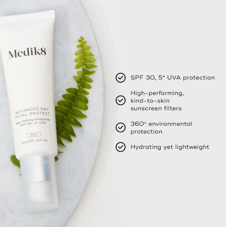 Medik8 Piel Bella de por Vida ADVANCED DAY TOTAL PROTECT™ (TRAVEL SIZE) Crema hidratante antiedad SPF 30 | 5* UVA