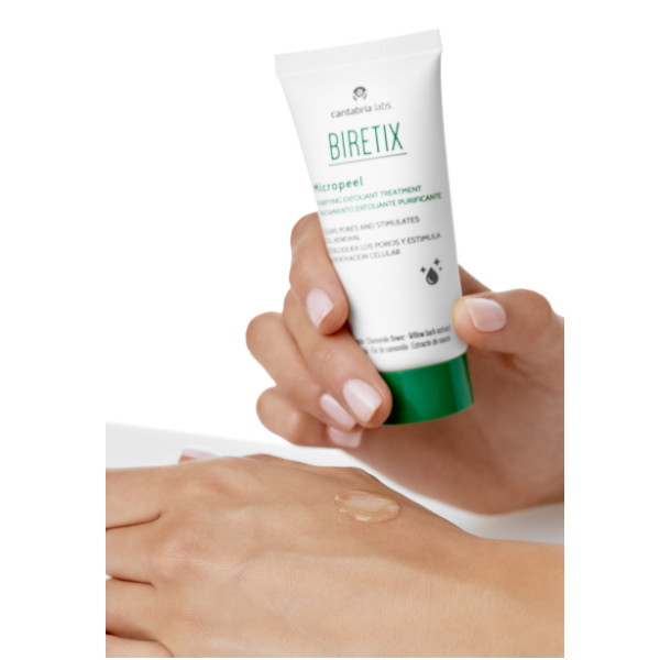 BIRETIX regenerar e hidratar la piel con tendencia acnéica  BIRETIX Micropeel Limpiador exfoliante y renovador epidérmico