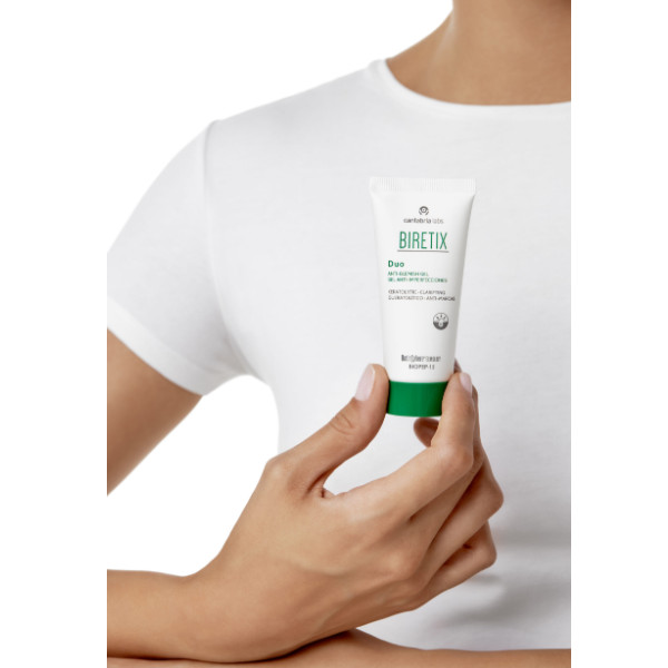 BIRETIX regenerar e hidratar la piel con tendencia acnéica BIRETIX Duo gel anti-imperfecciones Previene y corrige granos con una excelente tolerancia